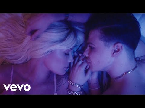 YUNGBLUD, Halsey - 11 Minutes (Official Video) ft. Travis Barker