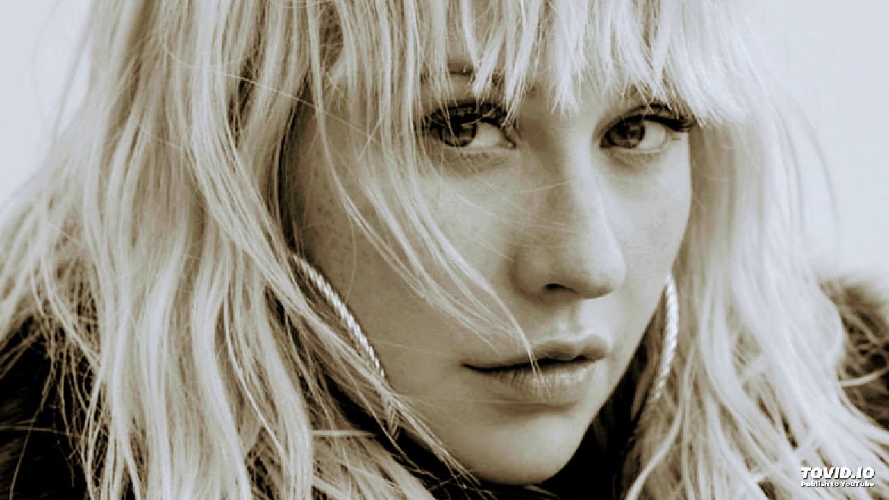 Christina Aguilera - Fall In Line (Solo Version)