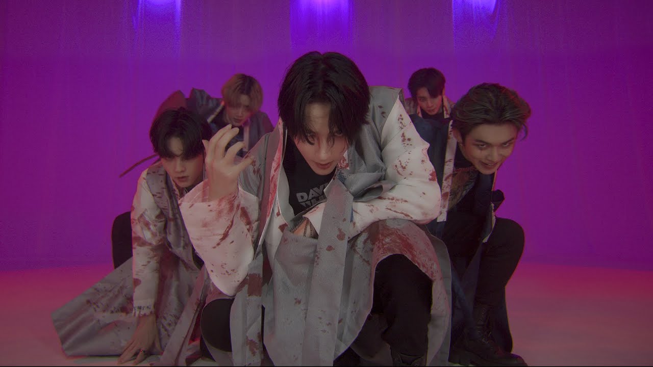 ‘Eternally’ Special Dance Practice (Demon Hunters ver.) | TXT (투모로우바이투게더)