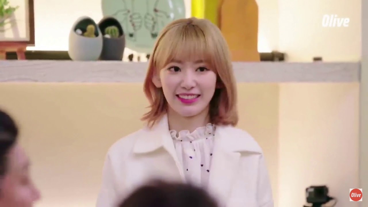 Wendy (Red Velvet) and Sakura (IZ*ONE) moments on Everyone’s Kitchen  [ENG SUBS/Rough Translations]