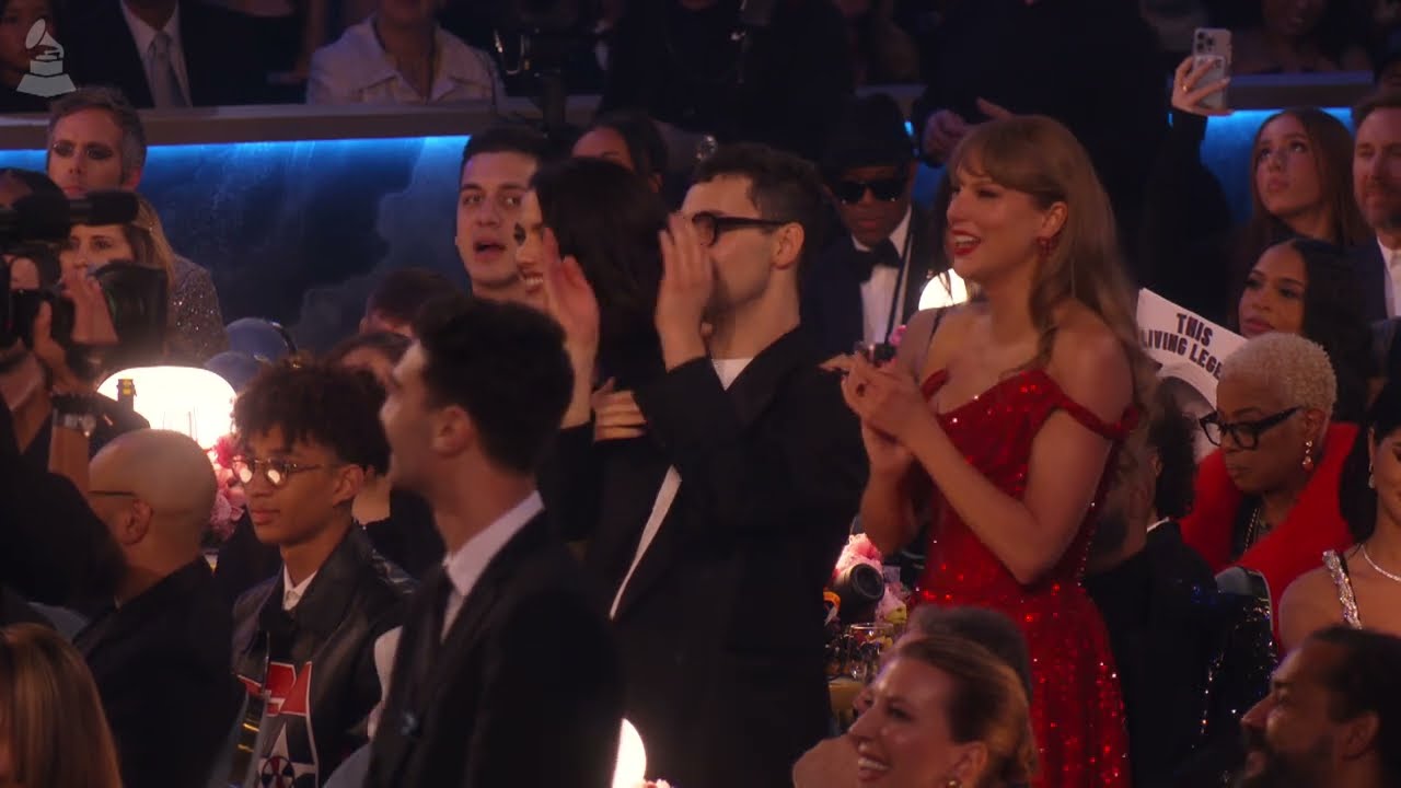 TAYLOR SWIFT & JACK ANTONOFF React To SABRINA CARPENTER'S WIN At The 2025 GRAMMYs