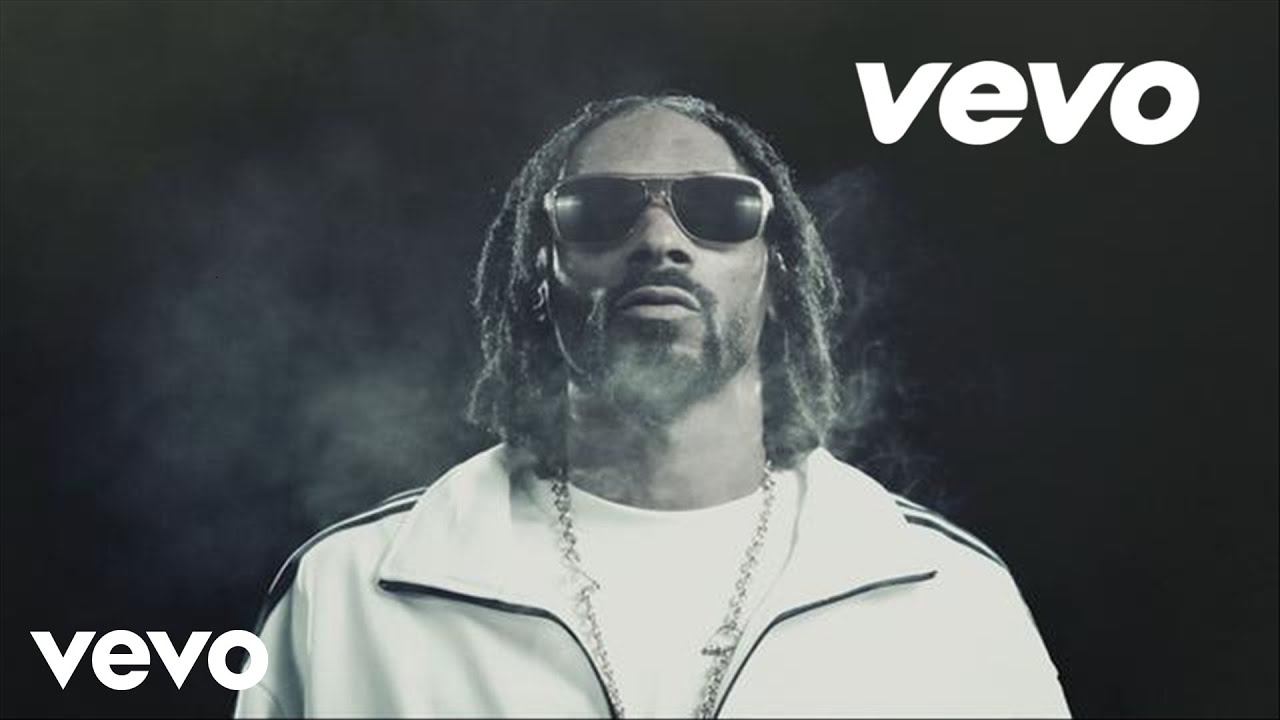 Snoop Lion - Ashtrays and Heartbreaks (Official Video) ft. Miley Cyrus