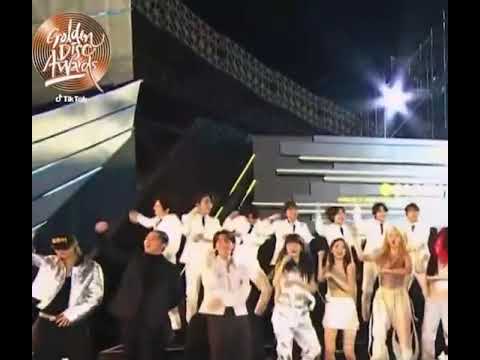 ENHYPEN, LE SSERAFIM and J-HOPE in one frame dancing to PSY's GANGNAM STYLE @GDA ☺️🤟