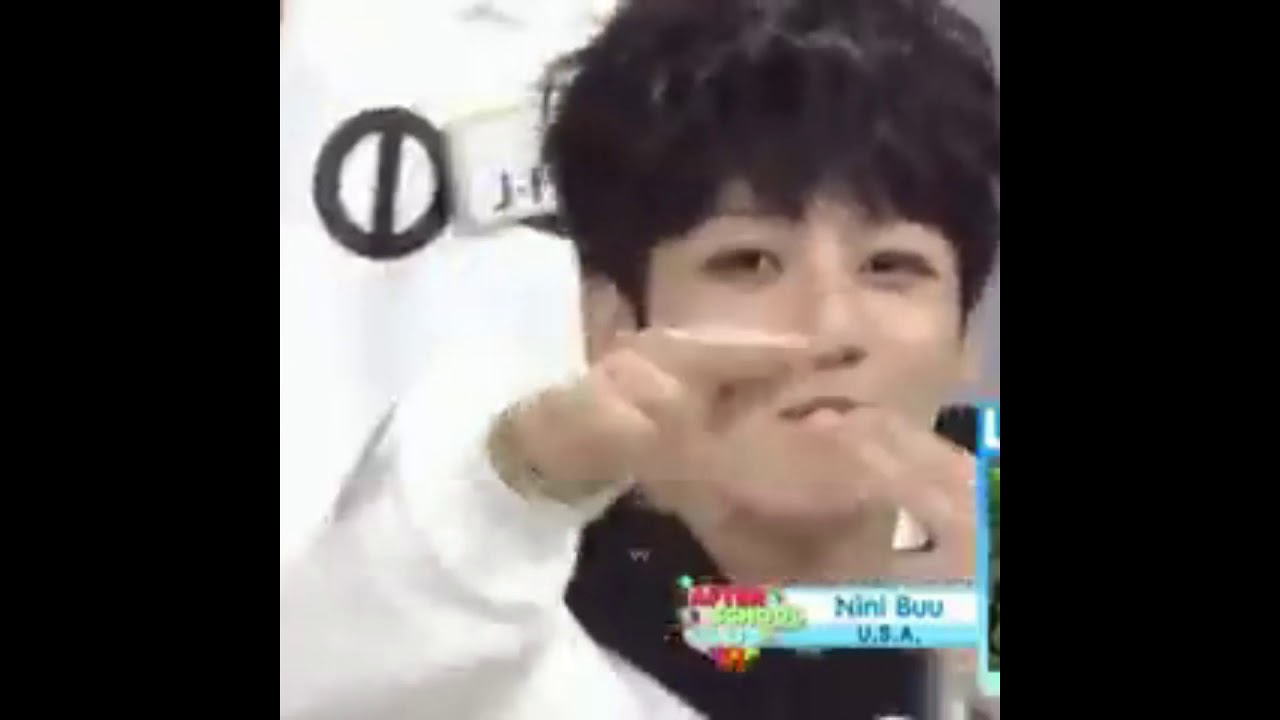Jungkook dando y recibiendo besos- Compilación-BTS