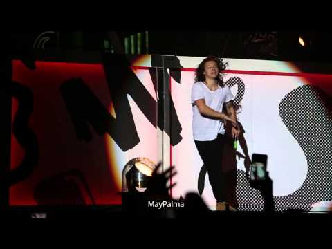 Harry Styles falling on stage Full HD - otra san diego [July 9, 2015]