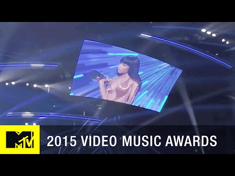 360 VR: Nicki Minaj Confronts Miley Cyrus on Stage | MTV VMA 2015