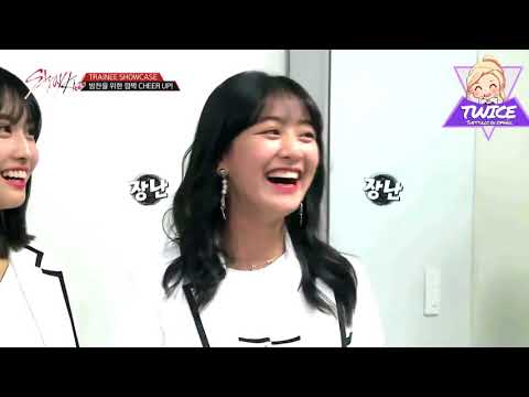 Stray Kids EP. 1 - TWICE animando a Bang Chan (Sub. español)