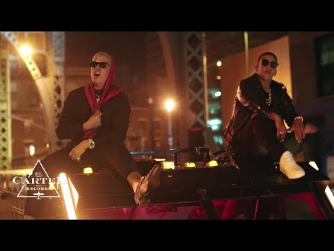 Daddy Yankee & Bad Bunny - Vuelve (Video Oficial)