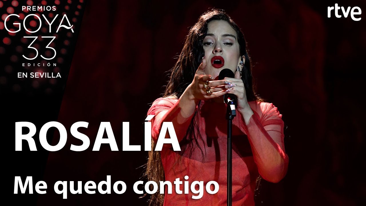Rosalía canta 