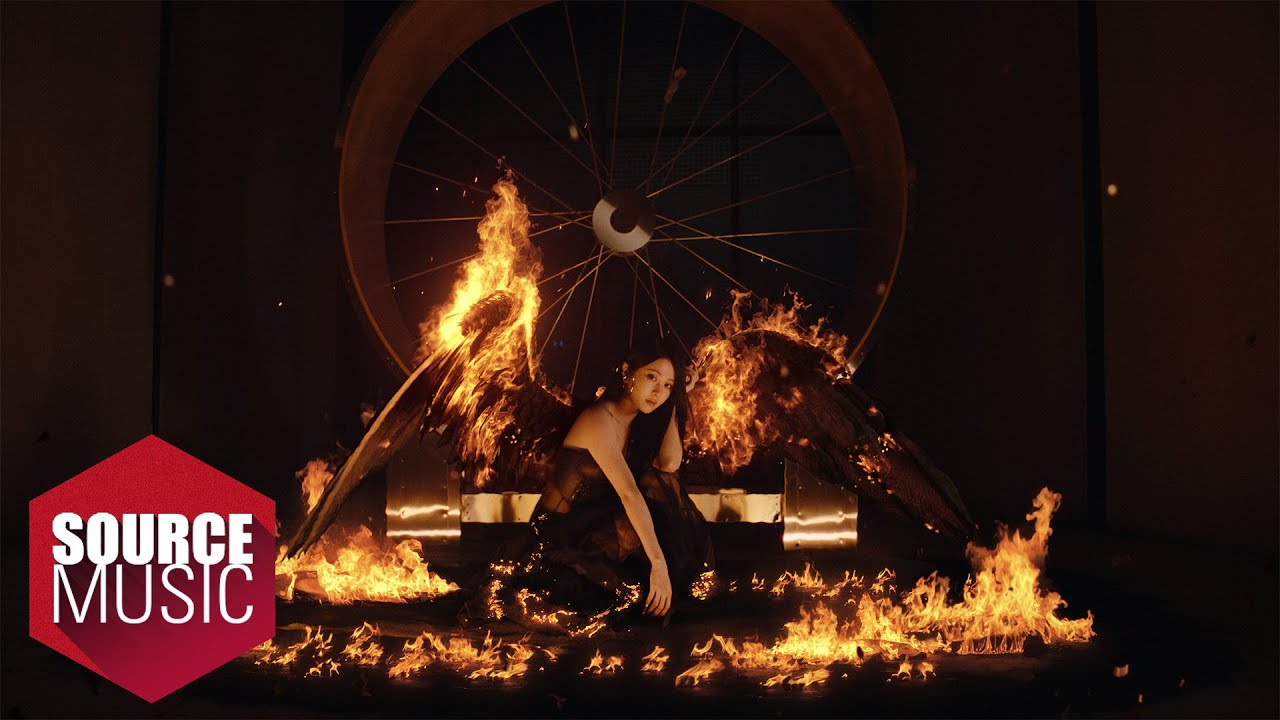 LE SSERAFIM (르세라핌) HOT TRAILER 'Born Fire'