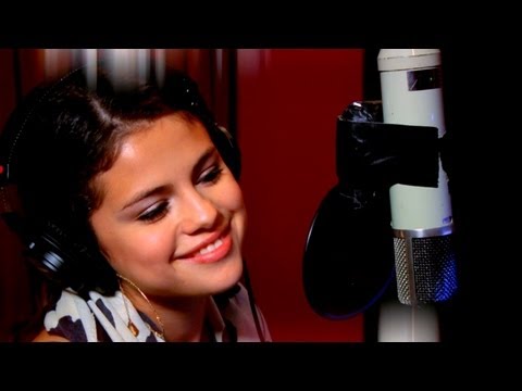 Selena Gomez "Bidi Bidi, Bom Bom"