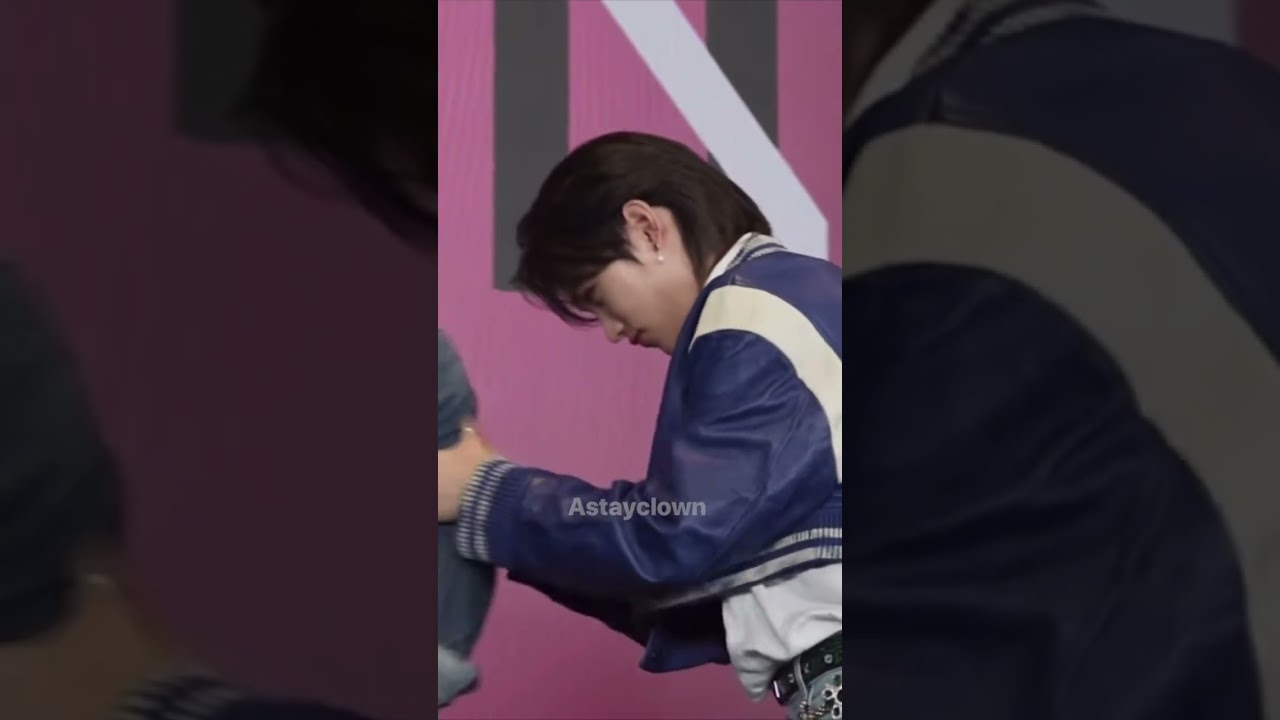 Felix and his habit of touching Changbins muscles #changlix #straykids #shorts #fyp #keşfet #felix