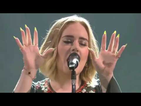 Adele - Skyfall (Live 2016 Glastonbury Festival)