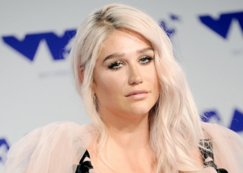 Kesha acusa a MTV de perder su asiento en los VMAs