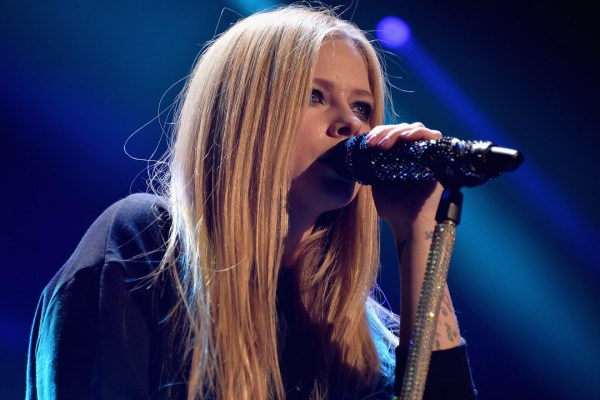 Avril Lavigne habla sobre su regreso musical