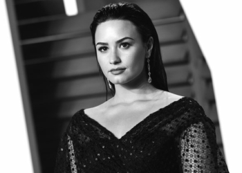 Demi Lovato responde criticas via Twiiter