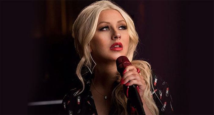 Christina Aguilera honrará a Whitney Houston en los AMAs 2017