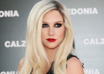Kesha apoya a las mujeres que comparten historias de acoso y abuso sexual