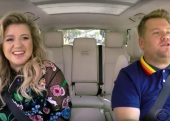 Kelly Clarkson y James Corden en el nuevo episodio de 'Carpool Karaoke'