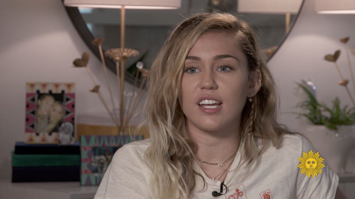 Miley Cyrus revela que ser Hannah Montana le causo daño psicológico