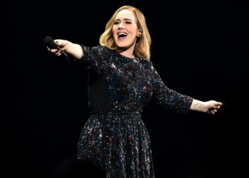Ofrecen oferta multimillonaria a Adele por una residencia en Las Vegas