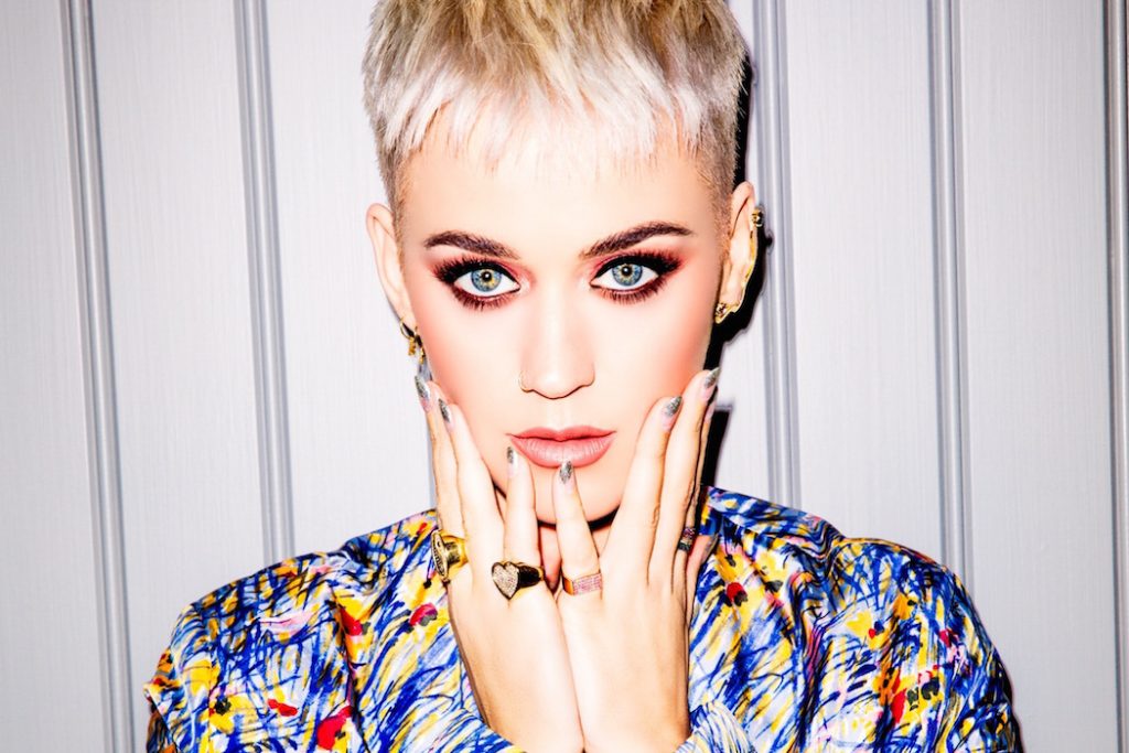 Acosador de Katy Perry es deportado de Estados Unidos
