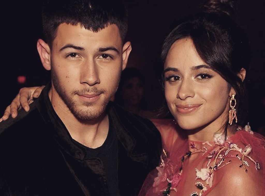 Camila Cabello cuenta sobre como casi se besó con Nick Jonas en NYE