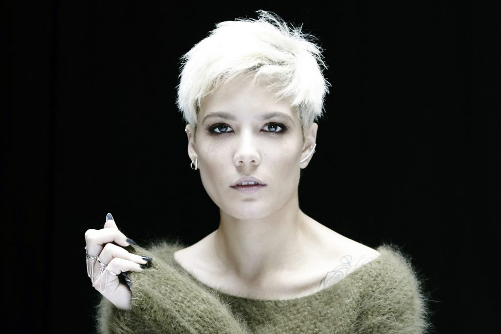 Halsey admite haber tenido pensamientos suicidas