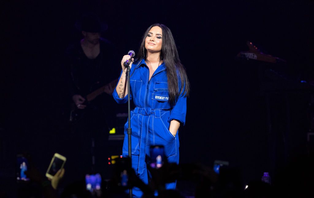 DALLAS, TX - FEBRUARY 09:  Demi Lovato performs live exclusively for American Airlines AAdvantage¨ Mastercard¨ cardmembers at House of Blues Dallas on Friday, February 9th in Dallas, TX.  (Photo by Christopher Polk/Getty Images for Mastercard)