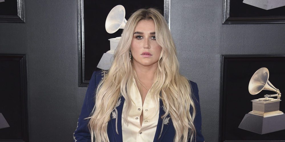 Kesha habla de las mujeres de la industria luego del comentario del presidente de los GRAMMYs