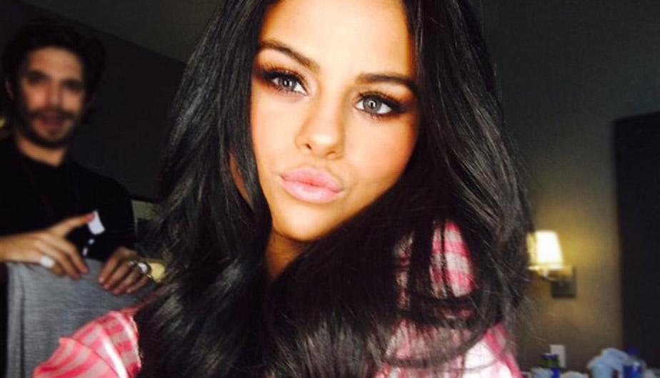 Selena Gómez es acusada de abusar del photoshop en nueva foto