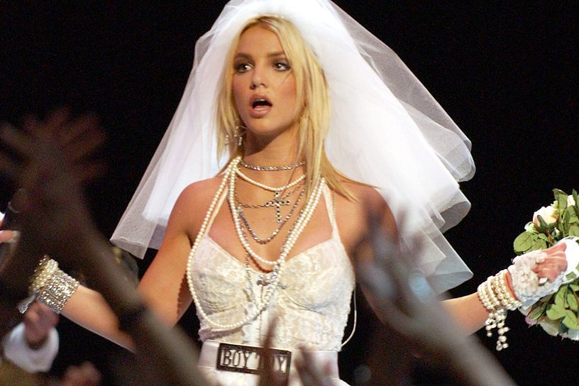 Conoce las celebridades más buscadas en el internet en los últimos 16 años