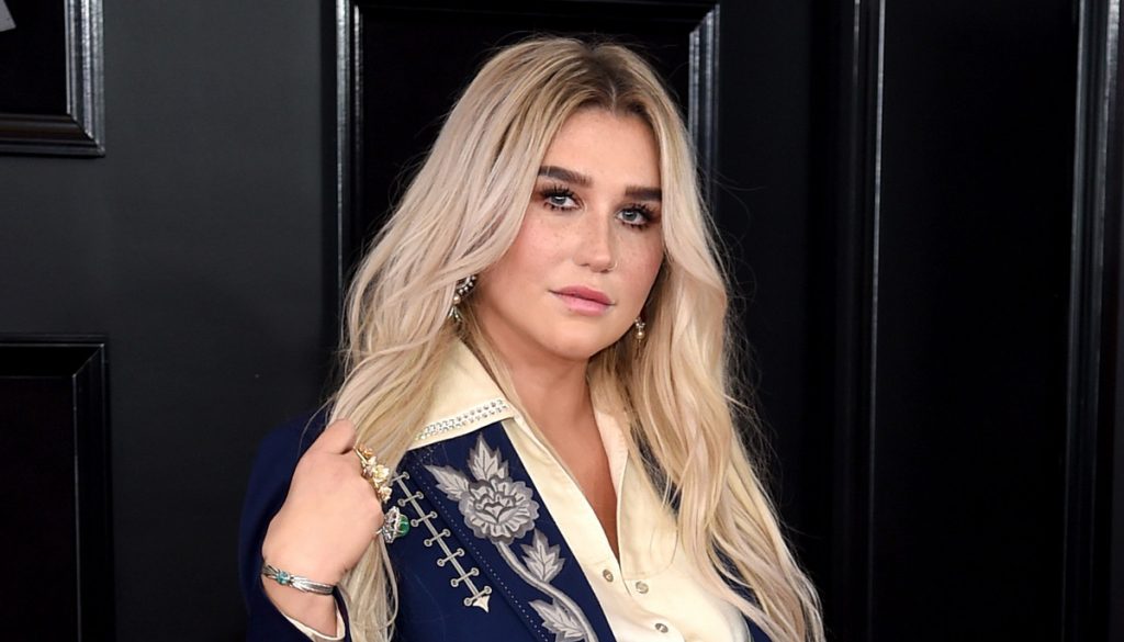 Kesha revela fragmento de una nueva canción