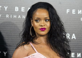 Acciones de Snapchat caen luego de que Rihanna arremetiera contra la aplicación