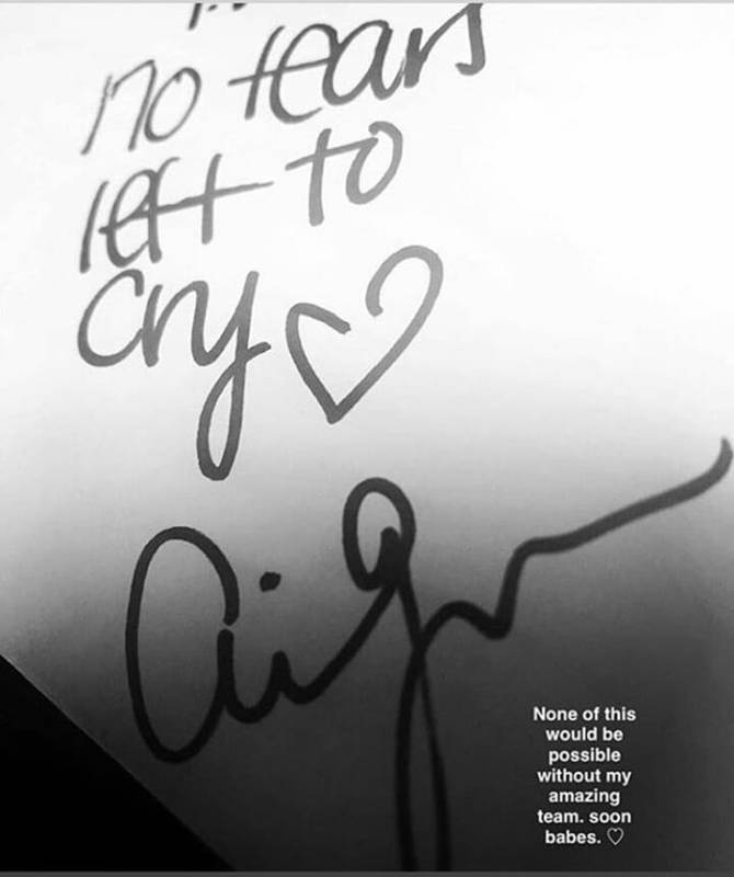 Ariana Grande confirmó el título de su nuevo sencillo