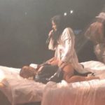 Demi Lovato y Kelahni se besaron en concierto