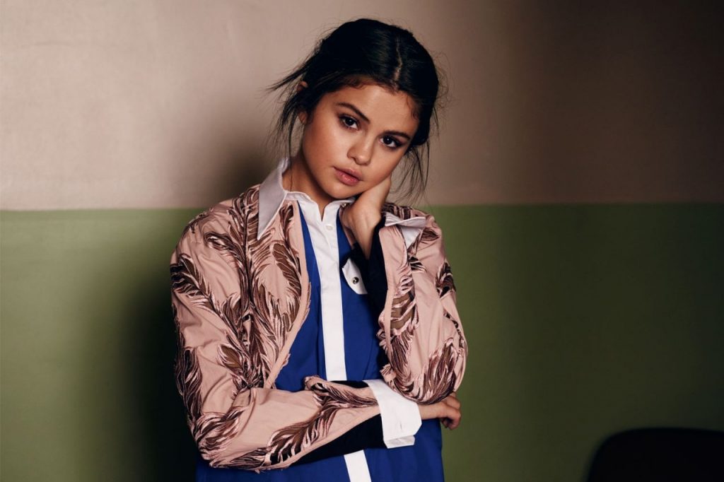 Selena Gomez ya habría elegido su sencillo líder "Back To You"