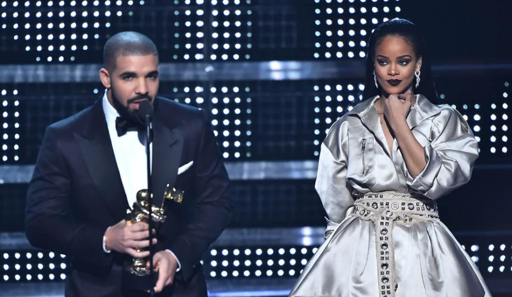 Rihanna admitió haberse sentido incómoda con el discurso de Drake en los MTV VMA 2016