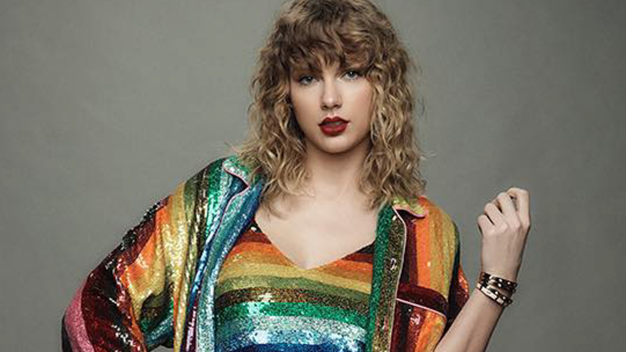Taylor Swift registra una nueva canción con grandes colaboradores