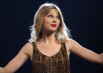 Con nueva marca, Taylor Swift hace historia en Youtube