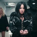 Xtina y Demi Lovato revelaron el maltrato que sufrieron en Disney en el vídeo de «Fall In Line»