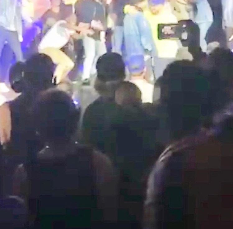 Justin Bieber es captado siendo cariñoso con una de sus ex-novias