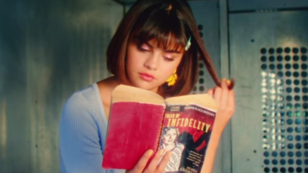 Selena Gomez lanzó el vídeo oficial de "Back To You"