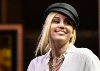 Miley Cyrus se presentó en premiación para homenajear a George Clooney