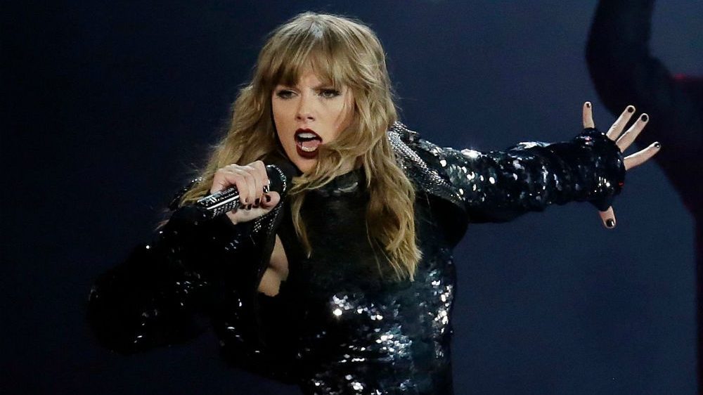 Fanáticos de Taylor Swift demuestran su frustración por el nuevo cambio del "Reputation Tour"
