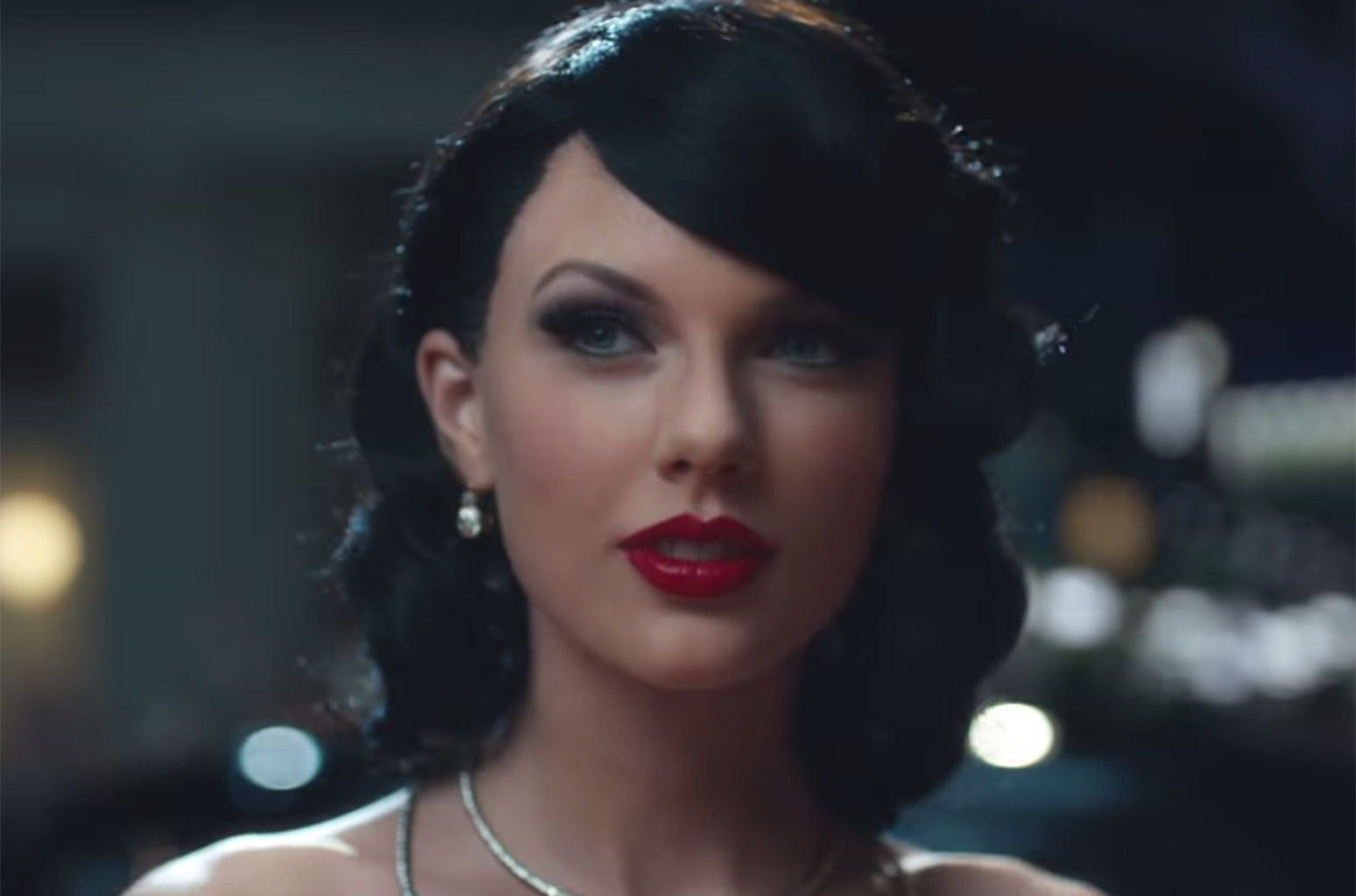Las terribles pelucas que Taylor Swift ha usado en vídeos musicales