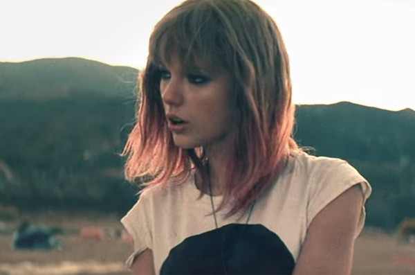 Las horribles pelucas que Taylor Swift ha usado en vídeos musicales