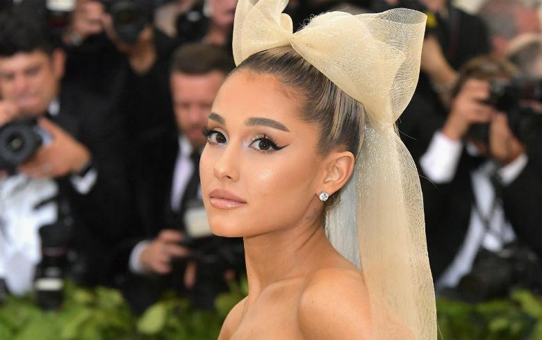 Ariana Grande recibe críticas por “God is a Woman”