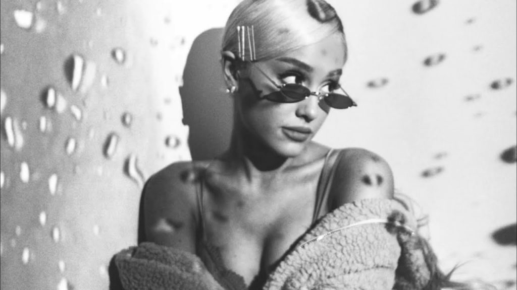 Ariana Grande cambió el nombre de una de las canciones de su nuevo álbum