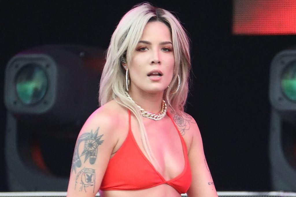 Después de su ruptura con G-Eazy, Halsey rompió en llanto durante show